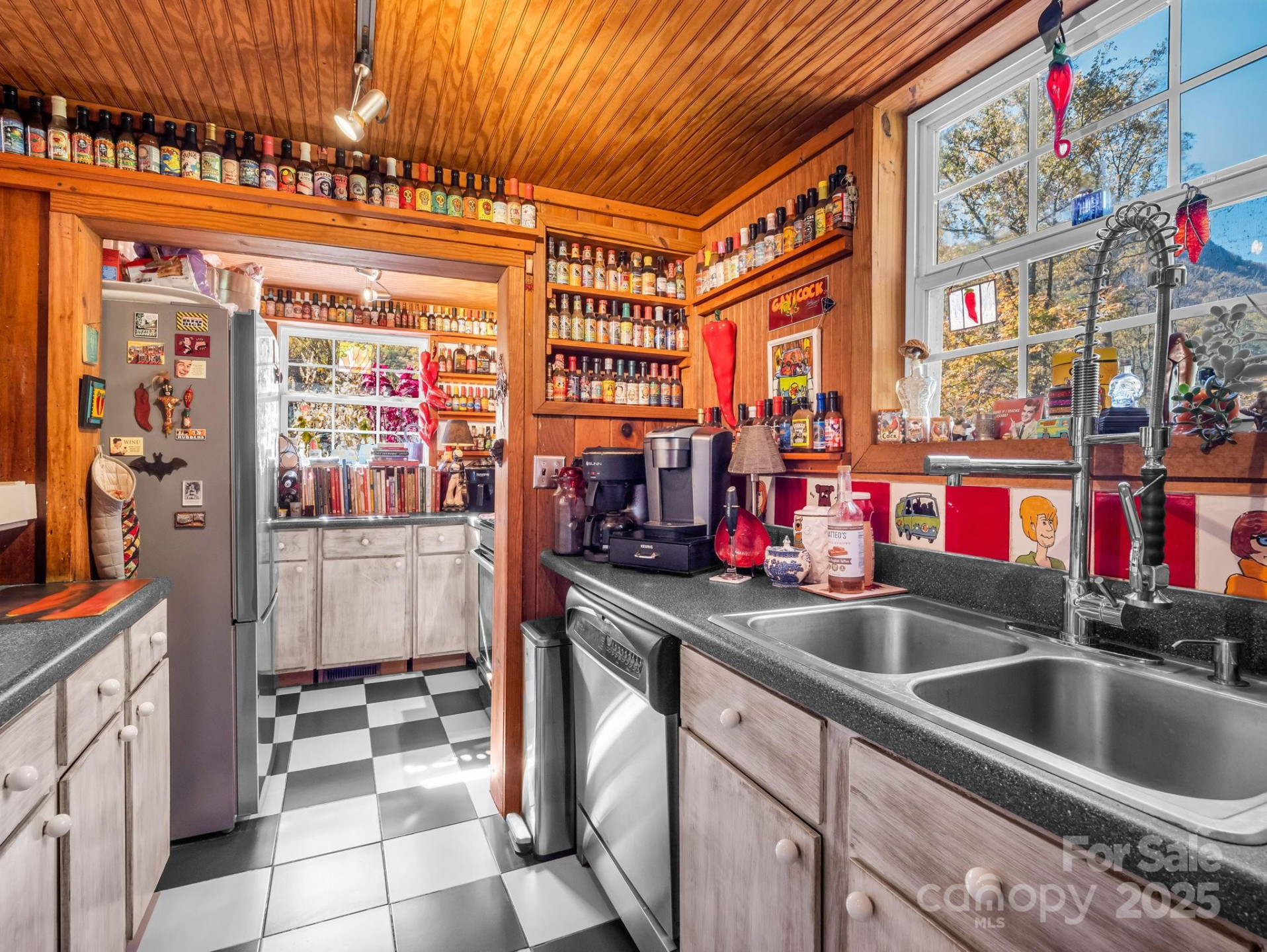 712 Main Street - Photo 14