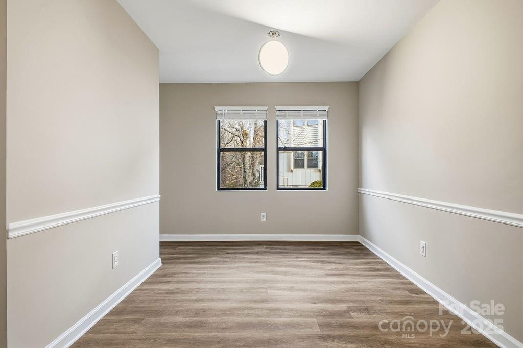 1605 Abbey Circle - Photo 12