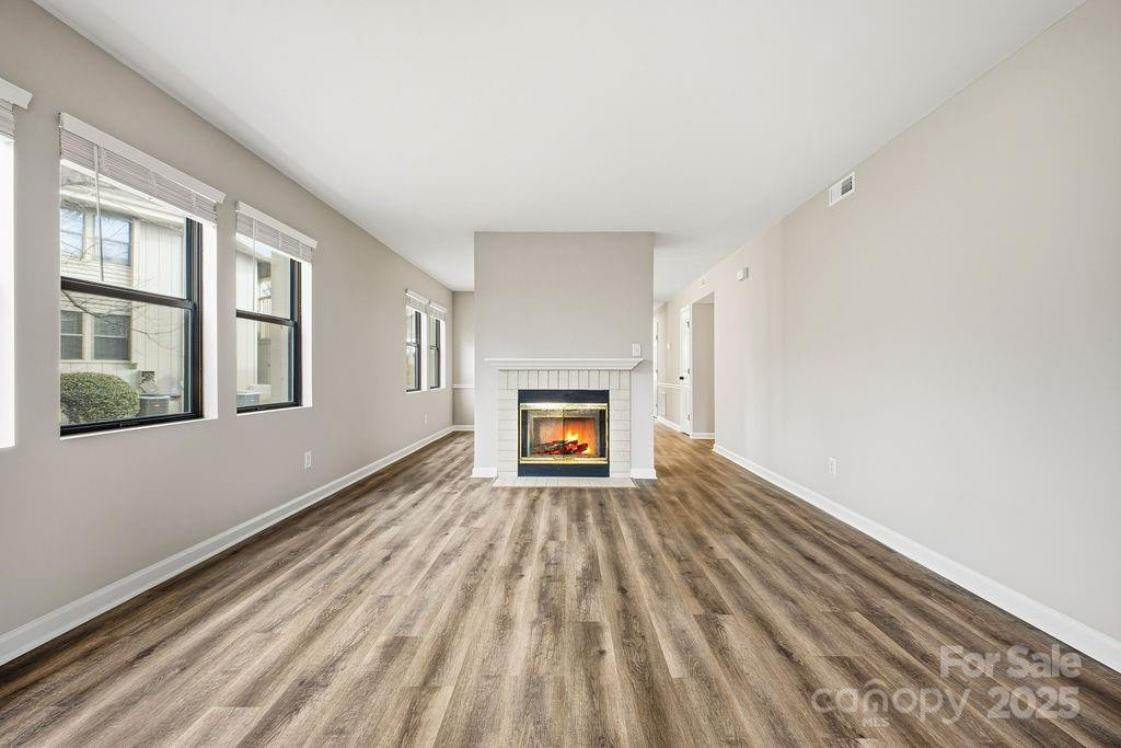 1605 Abbey Circle - Photo 13