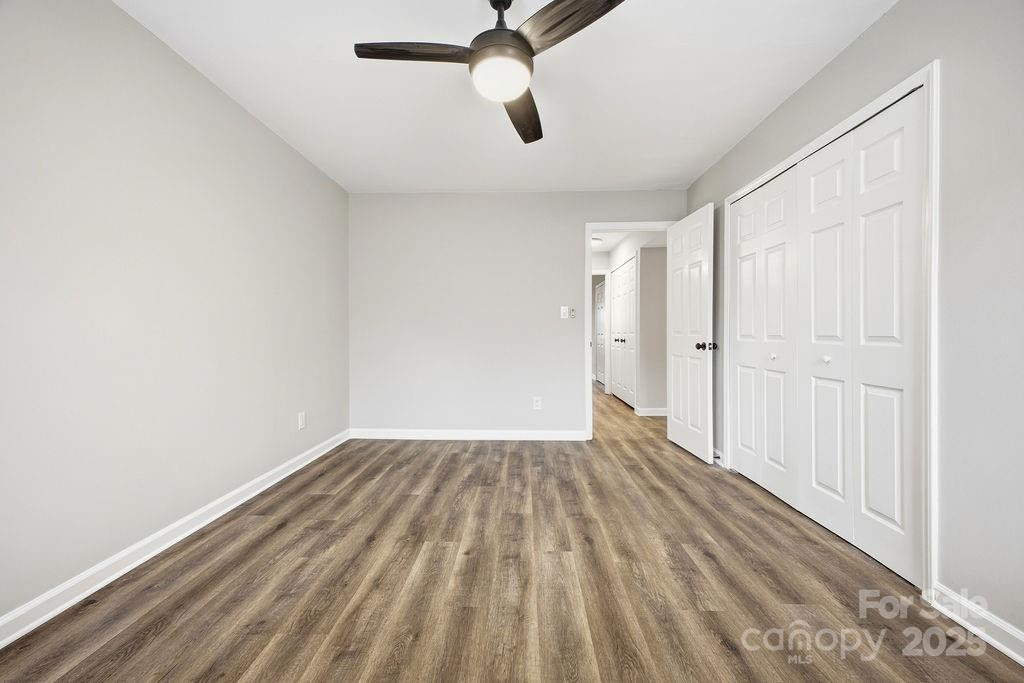 1605 Abbey Circle - Photo 17