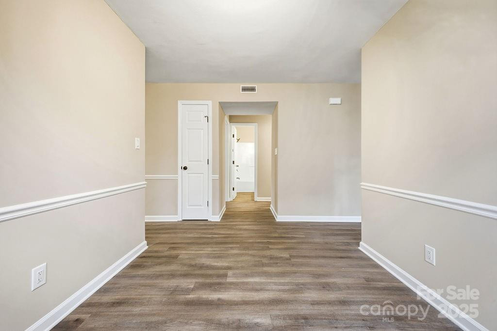 1605 Abbey Circle - Photo 18