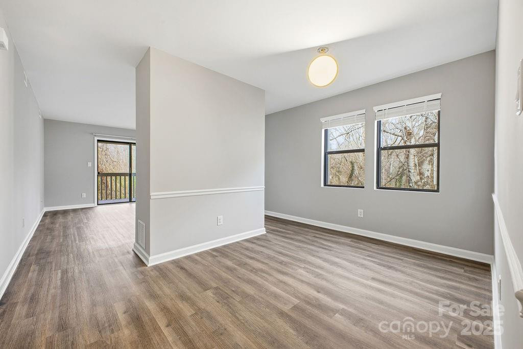 1605 Abbey Circle - Photo 10