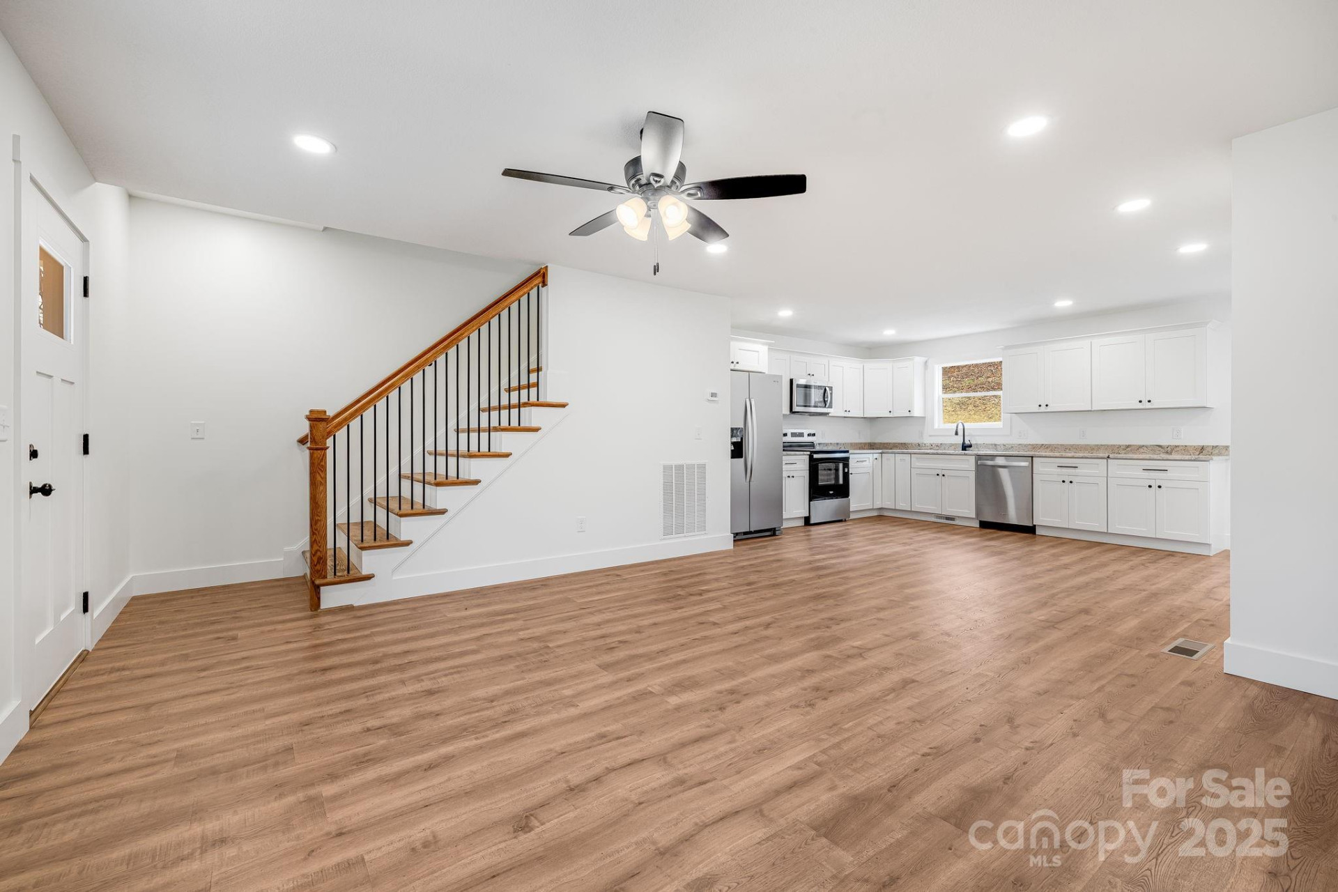 382 Holtzclaw Street - Photo 11