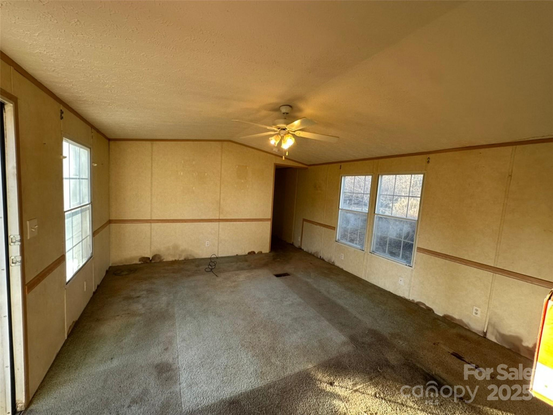 200 Rolling Oaks Drive - Photo 4