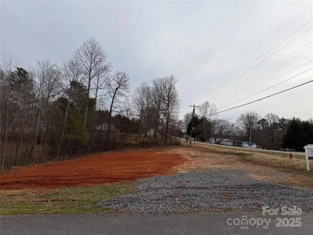 1908 Country Way, Hickory, NC, 28601