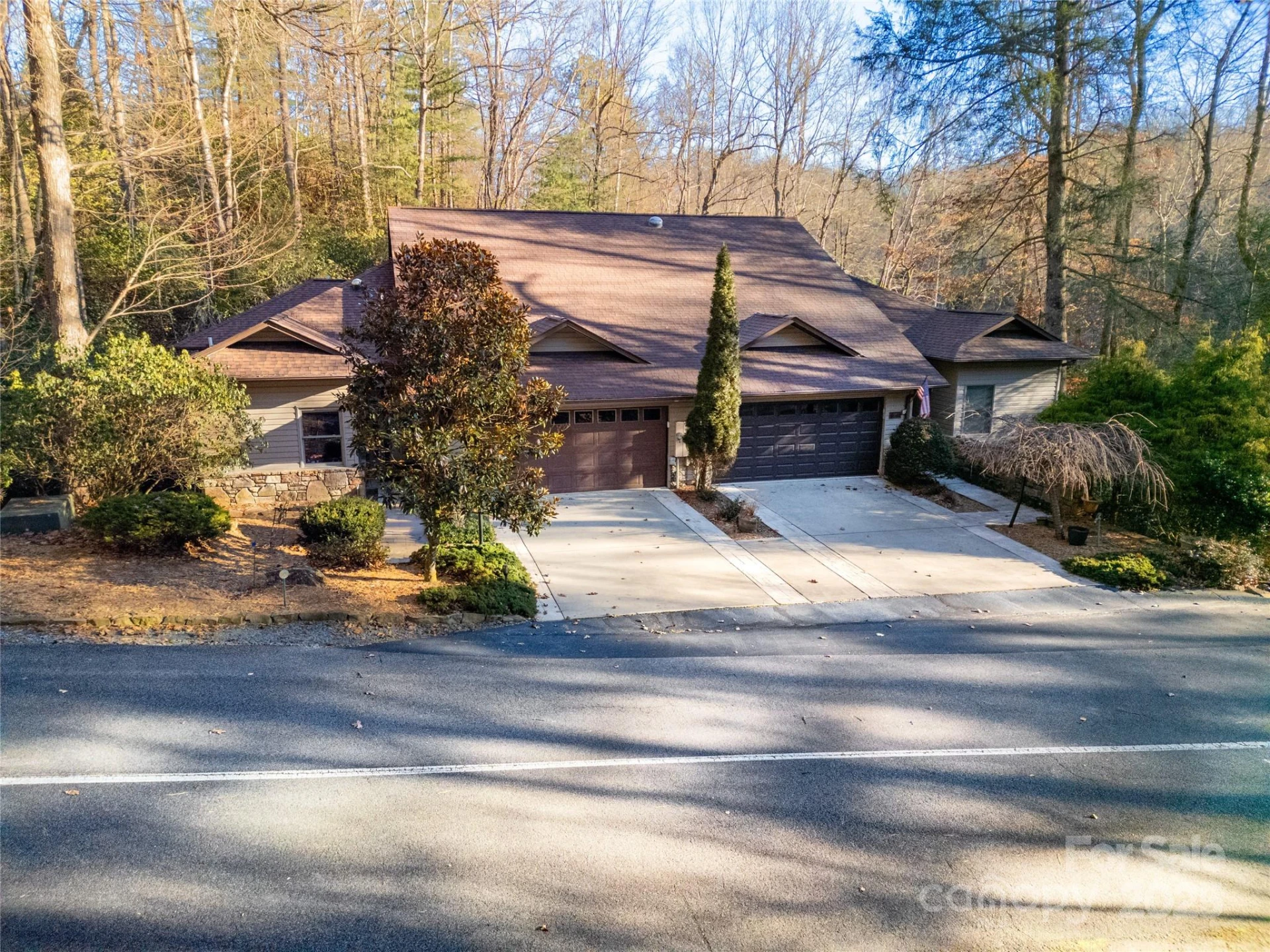 4 Unoga Court - Photo 2