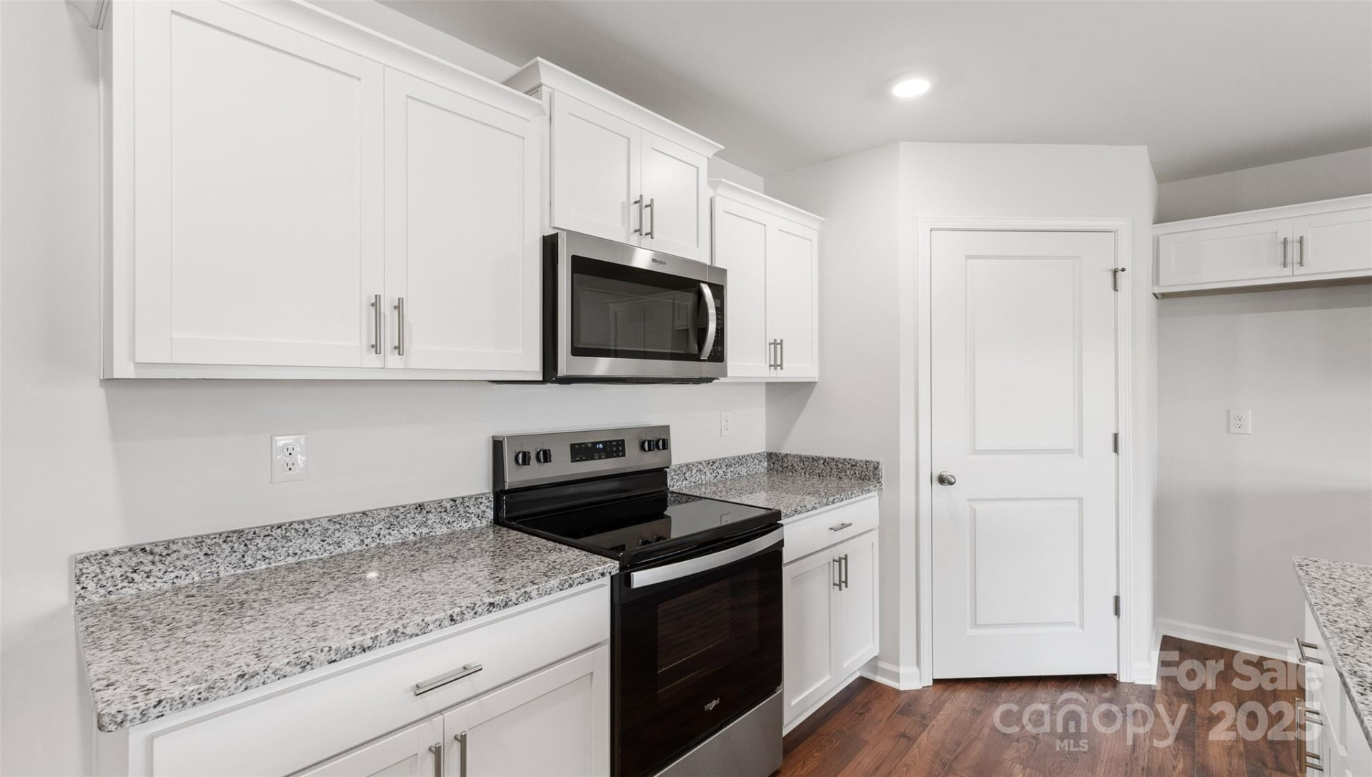 135 Wildbrook Drive - Photo 3