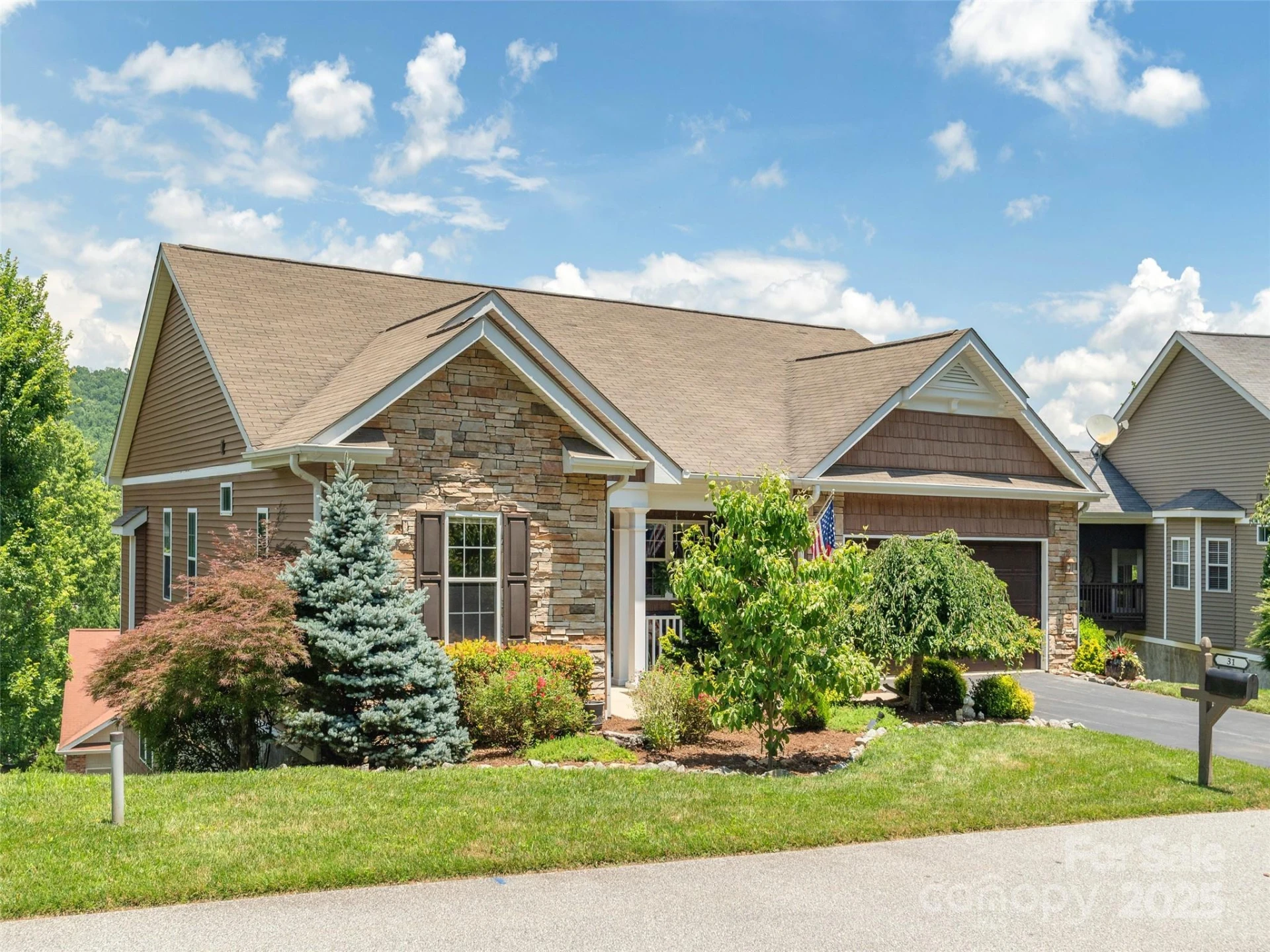 31 Headwater Drive