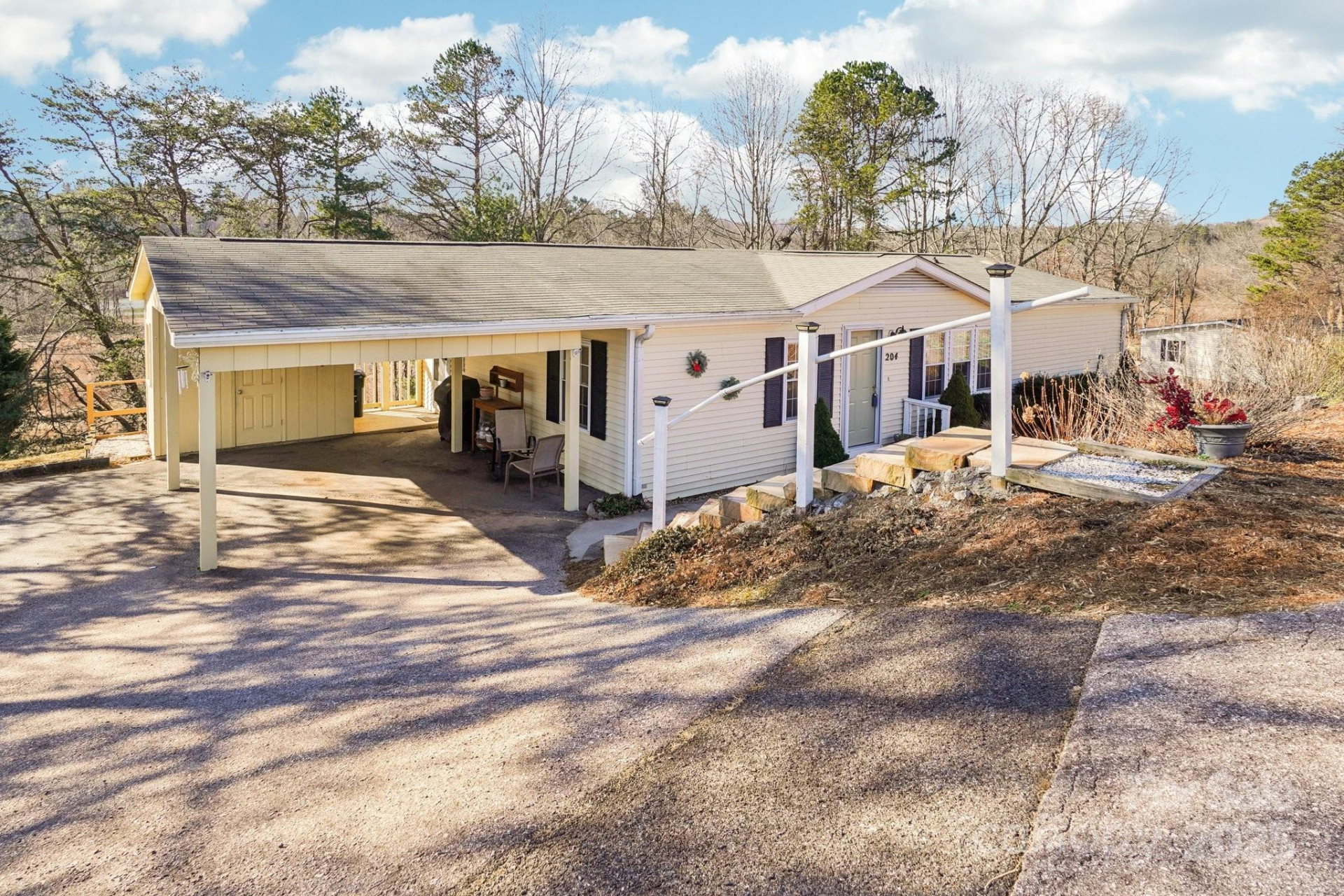 204 Cranbrook Circle - Photo 2