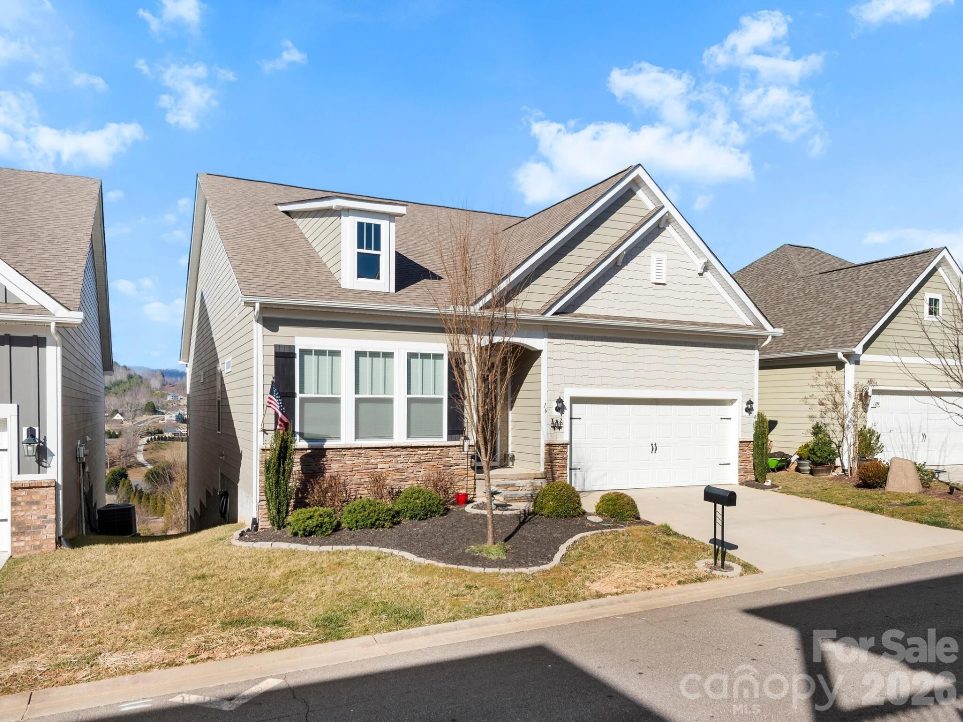 16 Southern Way Lane - Photo 2