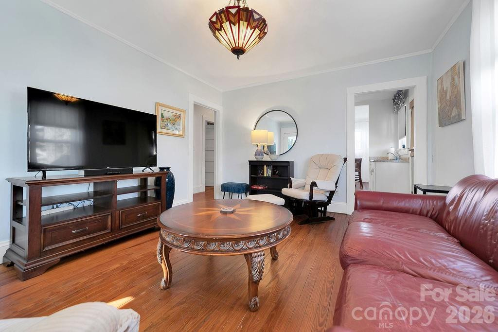 44 Oaklawn Avenue - Photo 11