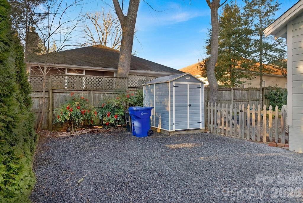 44 Oaklawn Avenue - Photo 26