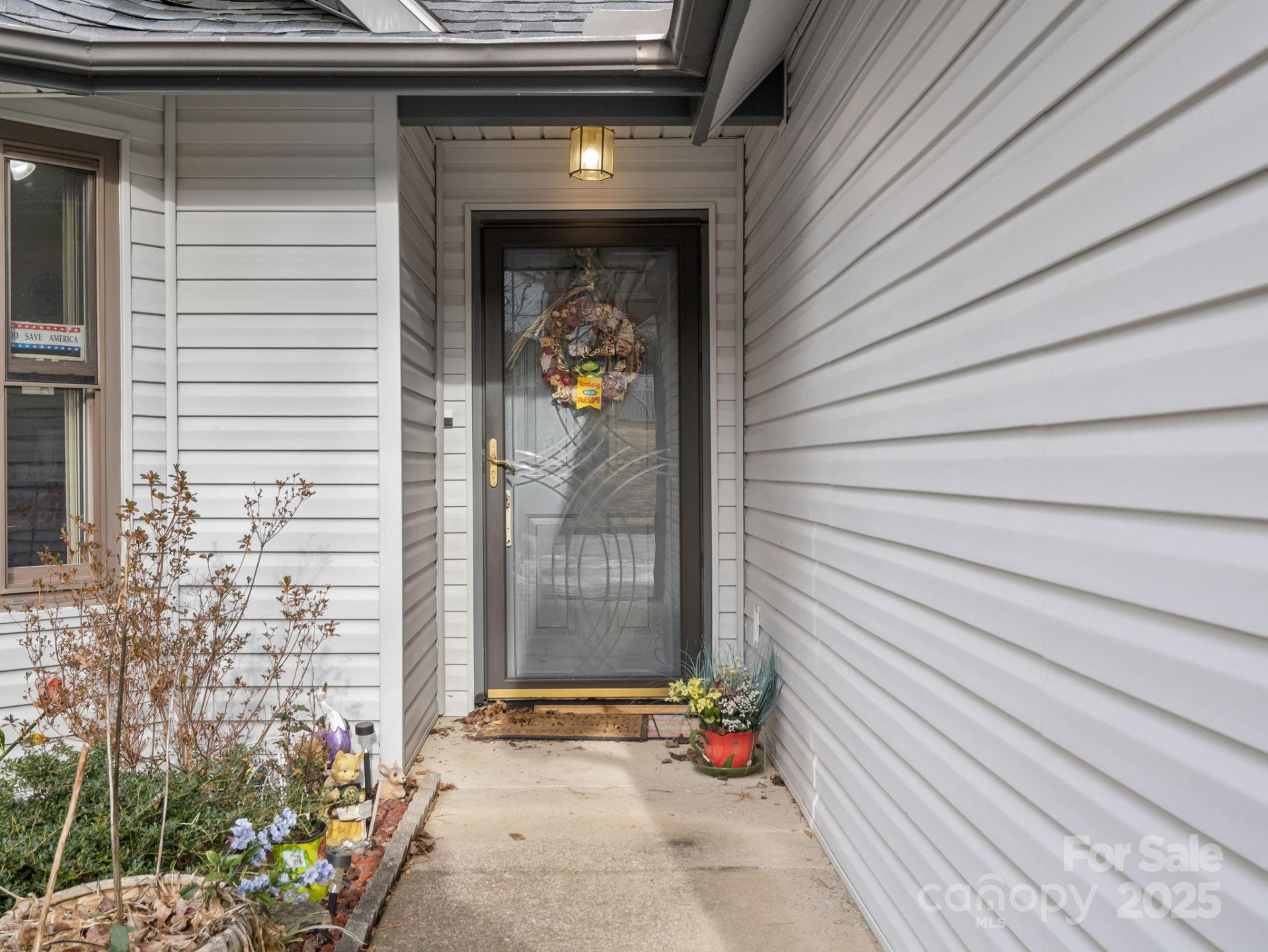 112 Cimarron Drive - Photo 2