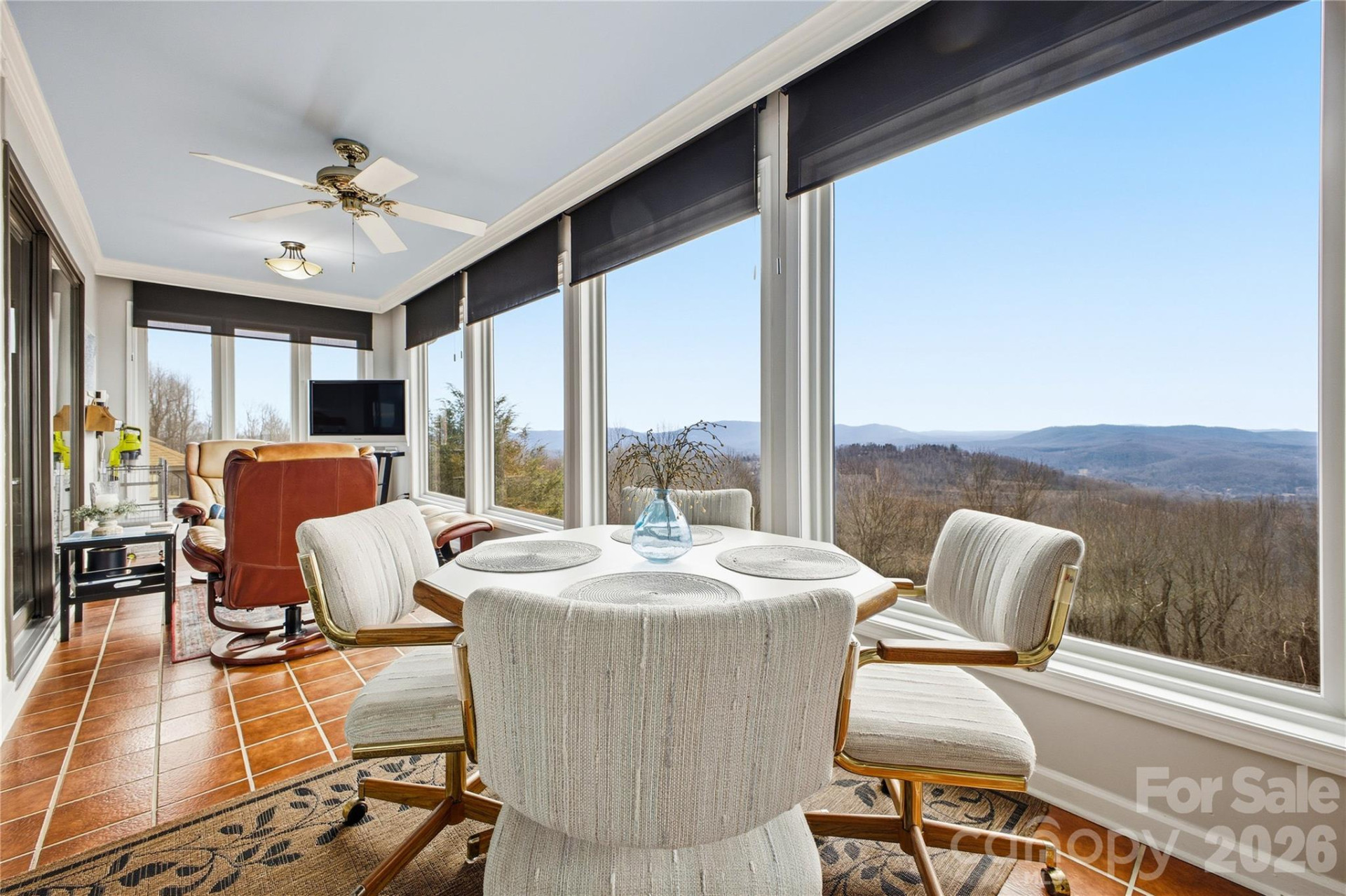 1403 Fleetwood Plaza - Photo 2