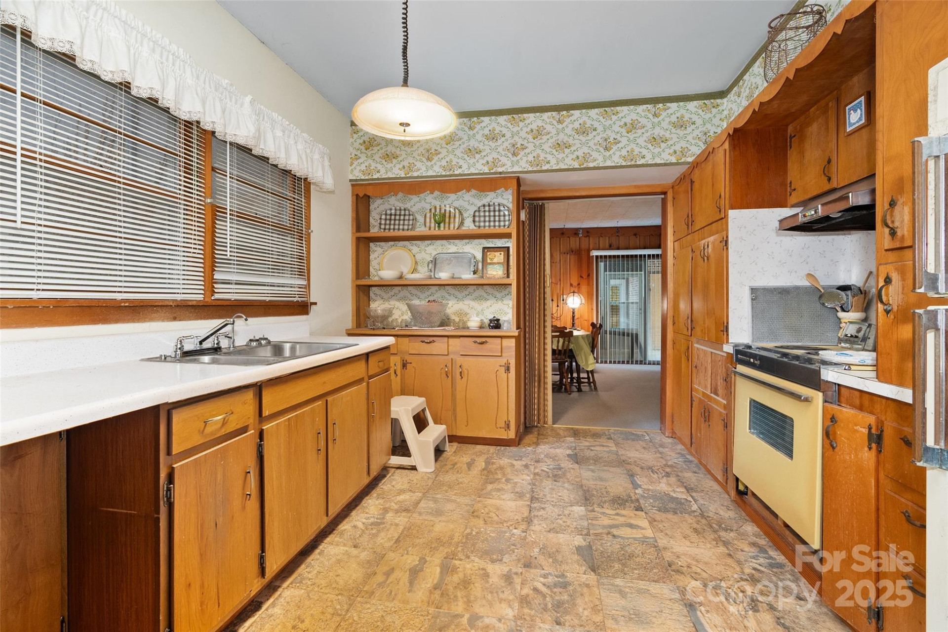 20826 Great Smoky Mountain Expressway - Photo 32