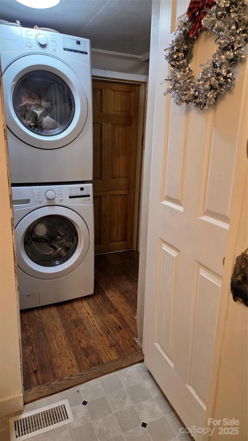 17 Shena Drive - Photo 5