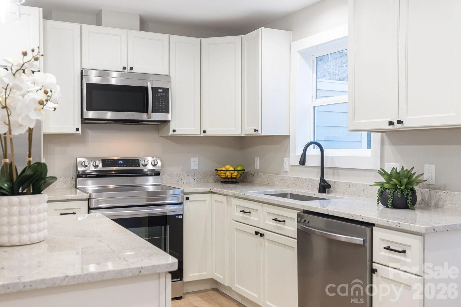 328 Bowditch Street #2B - Photo 6