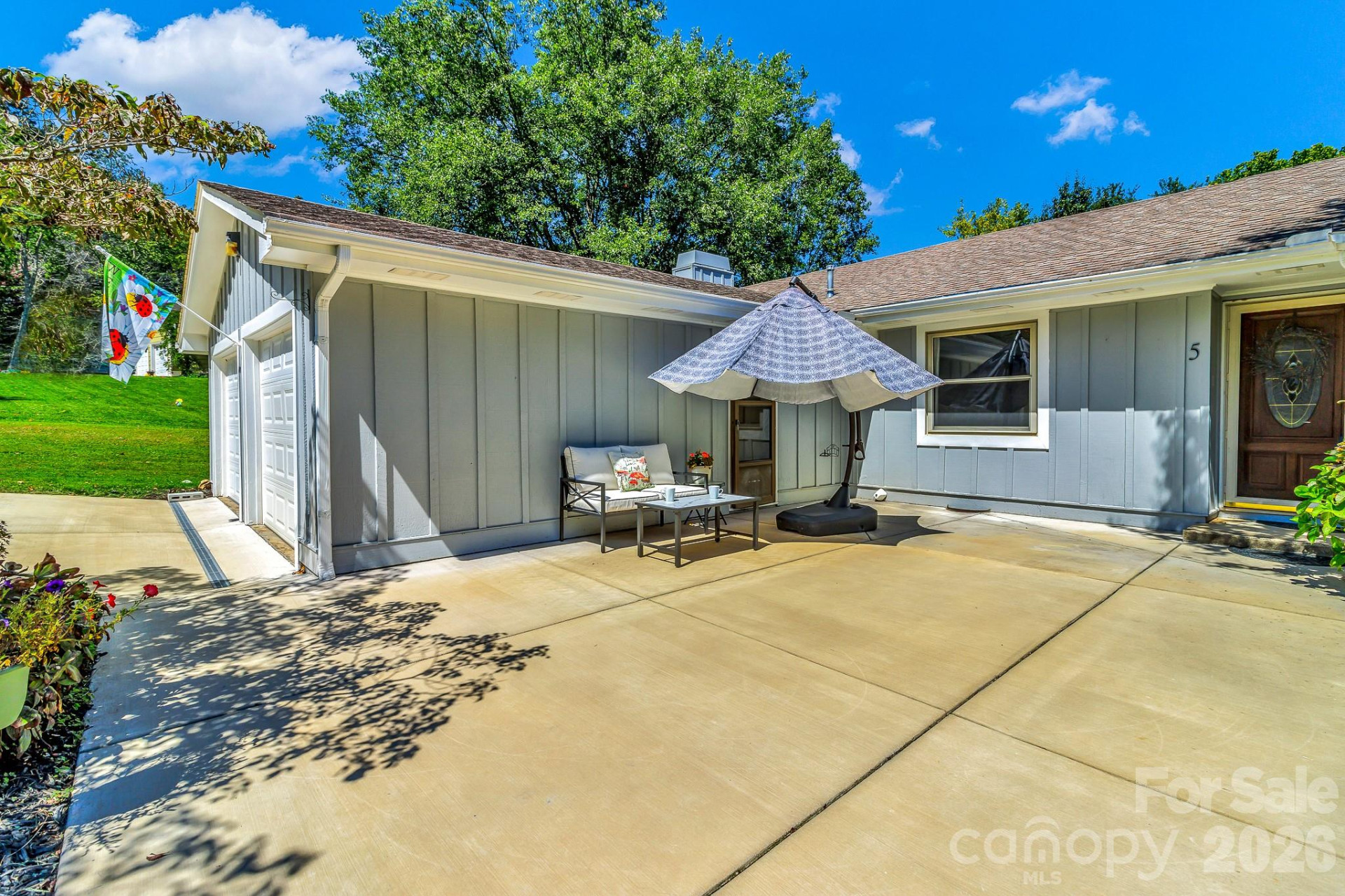 5 Fairway Drive - Photo 2