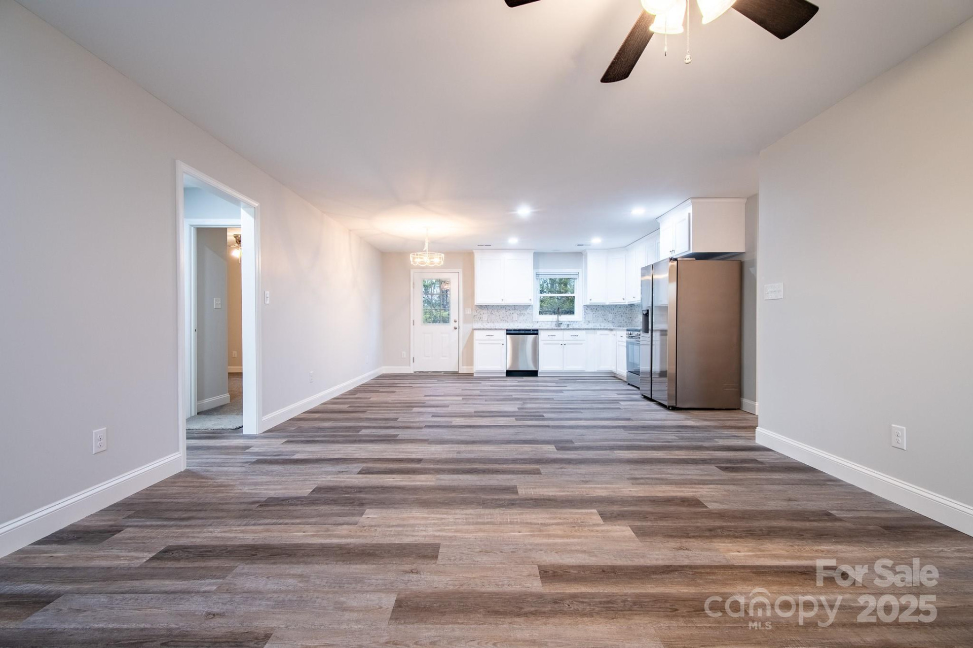 7315 Rhodhiss Road - Photo 3