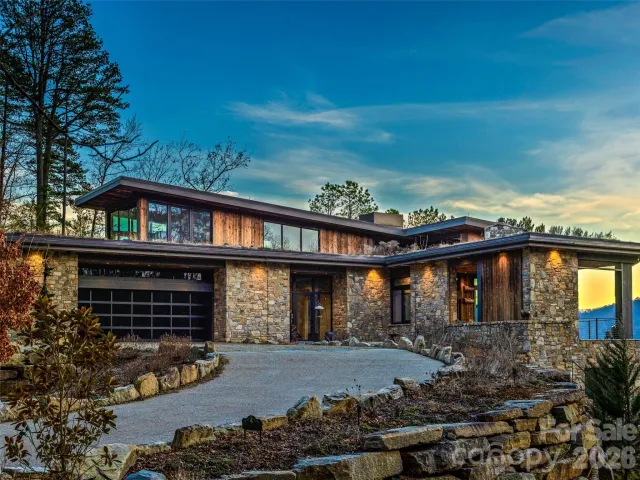 112 Moon Shadow Lane