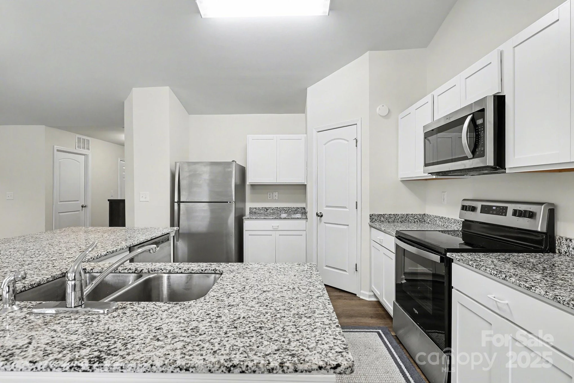 1410 Amberlight Circle - Photo 11