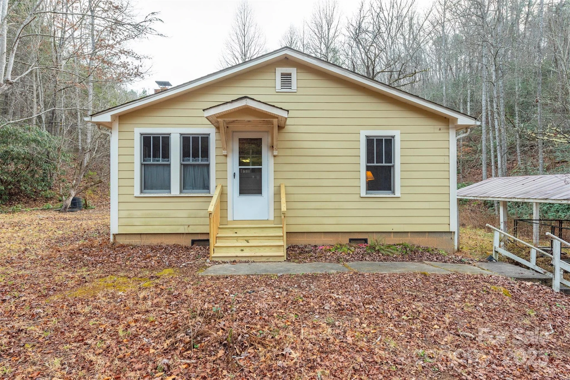 380 Buttercup Lane - Photo 2