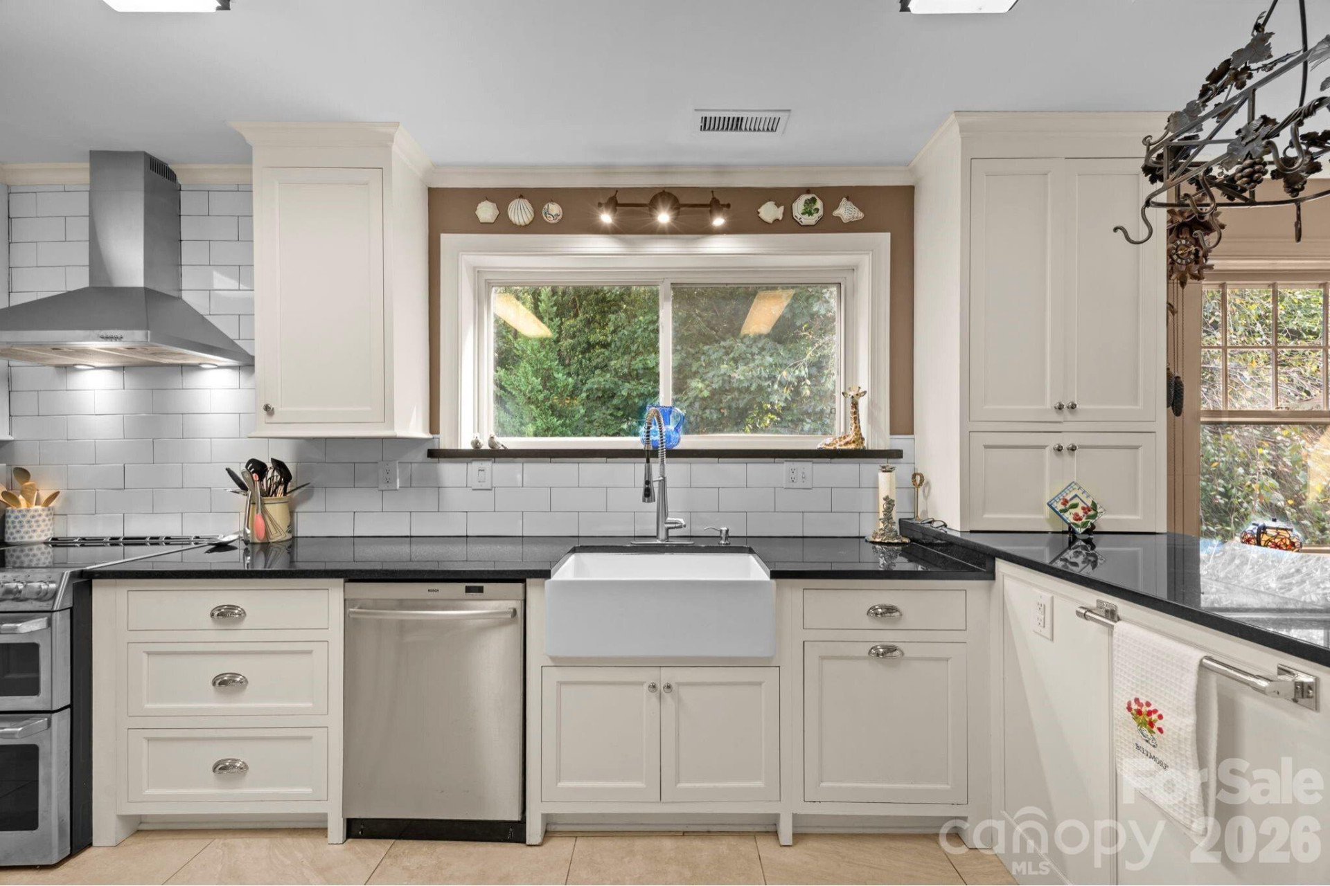 185 Macon Avenue #10B - Photo 14