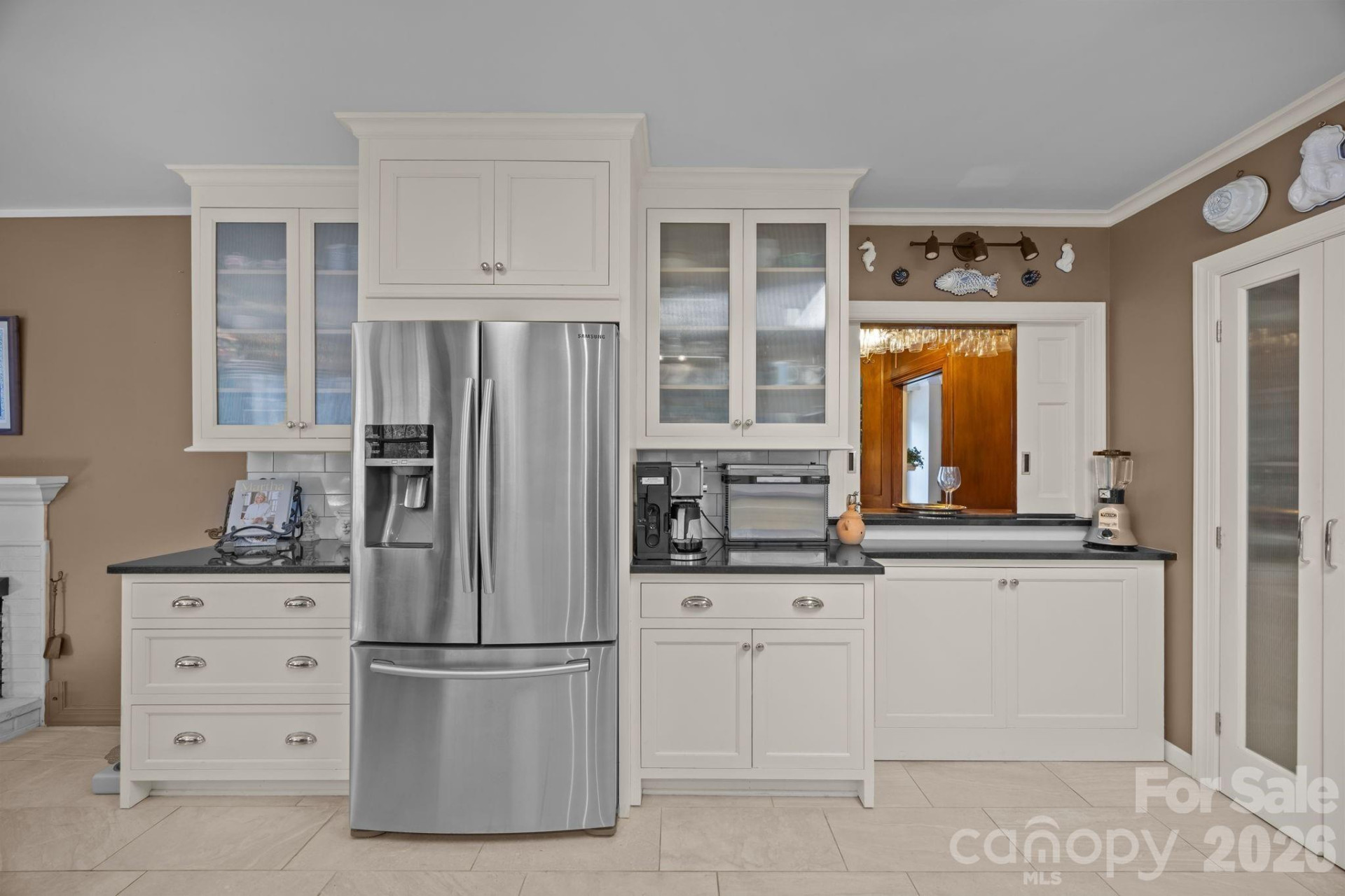 185 Macon Avenue #10B - Photo 15