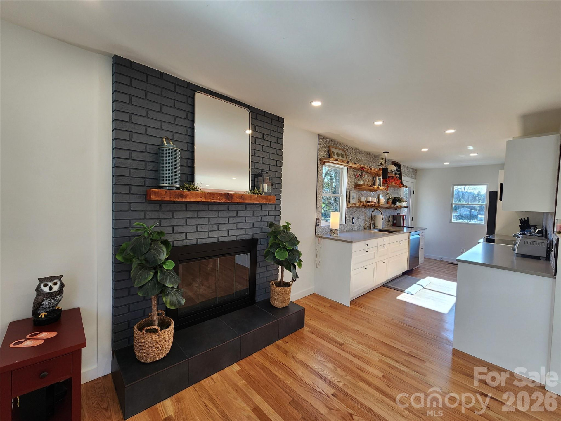 113 Hillside Street - Photo 18