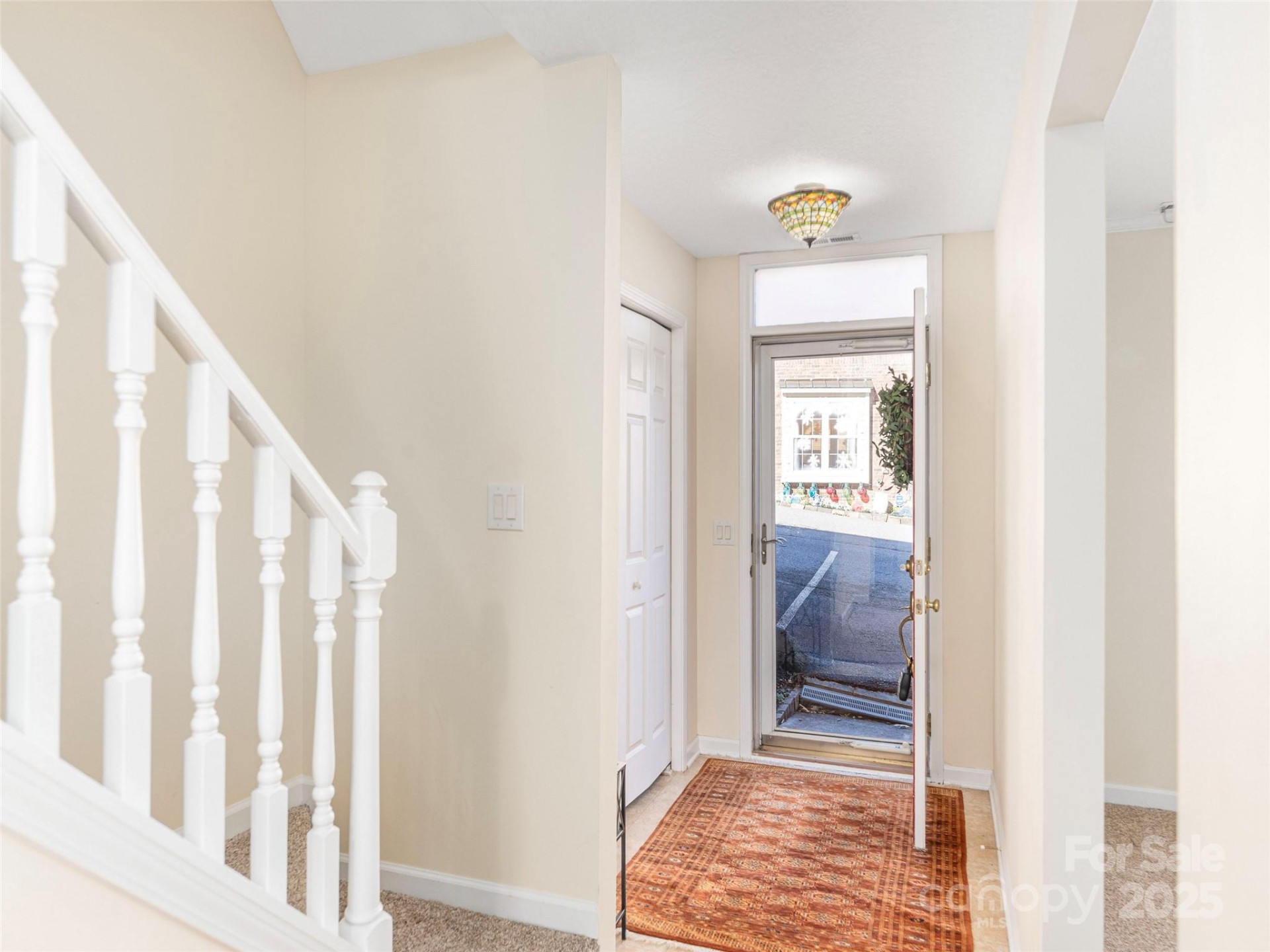 53 Vancott Court - Photo 4