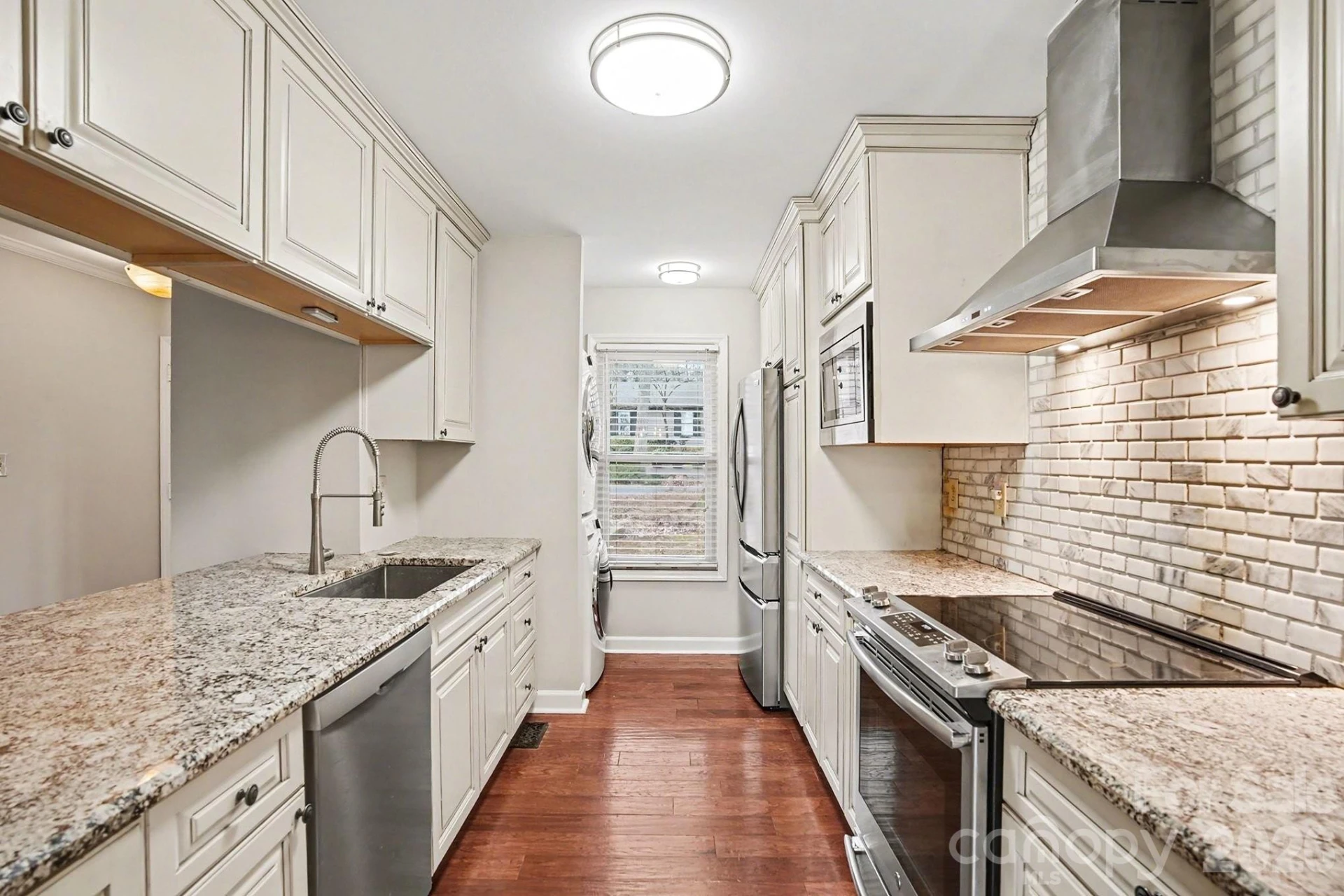 374 Tall Oaks Trail - Photo 2
