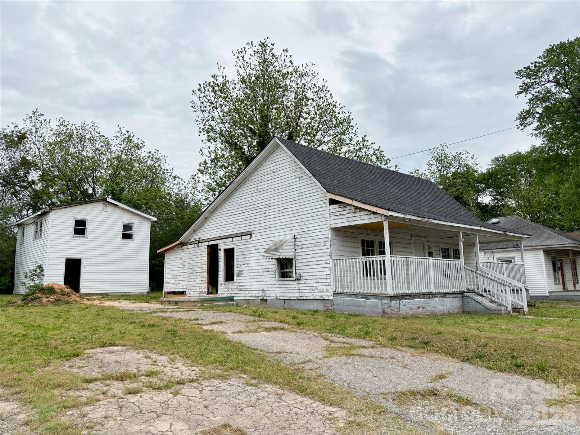104 Church Street - Photo 2