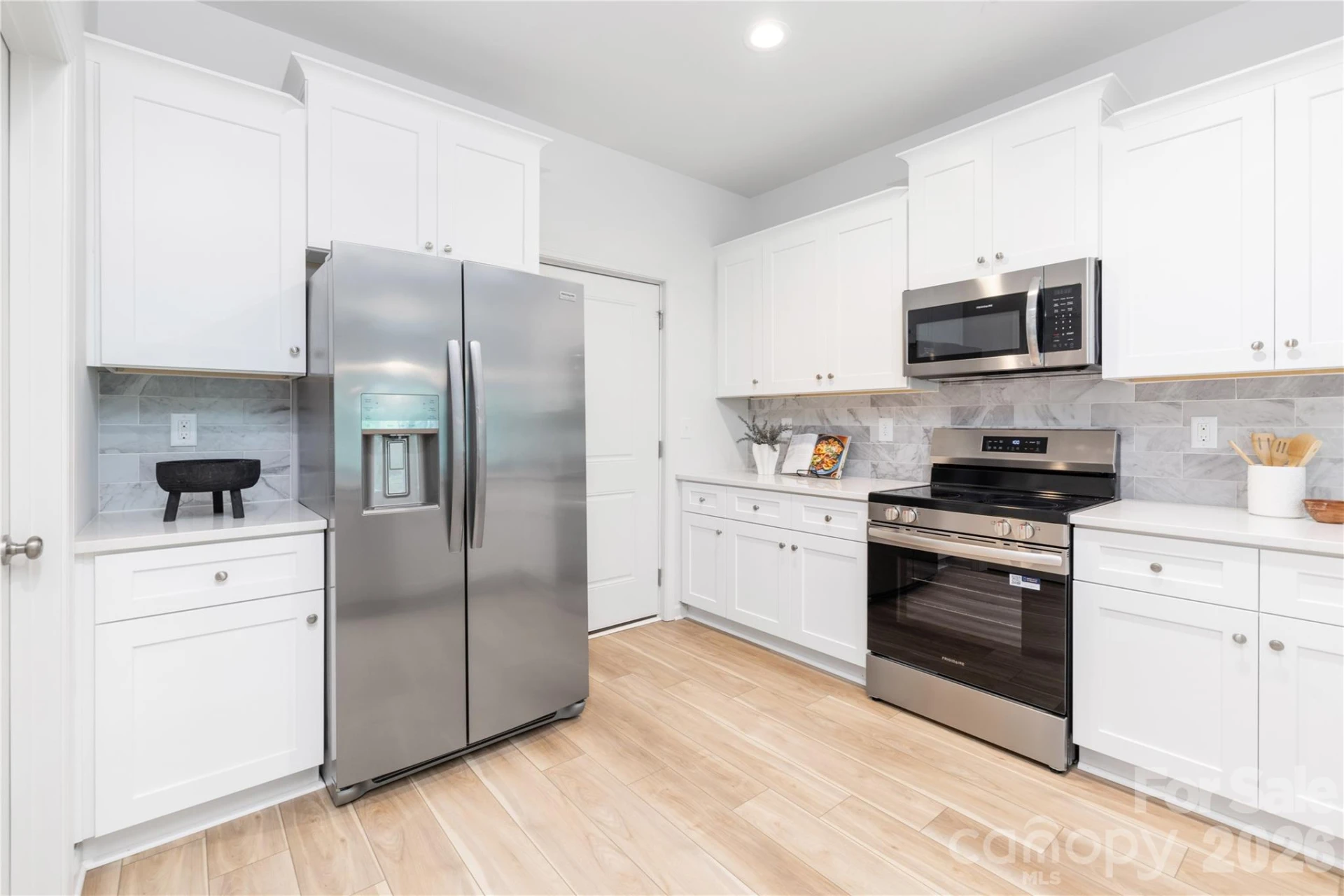 1418 Summerville Road - Photo 9