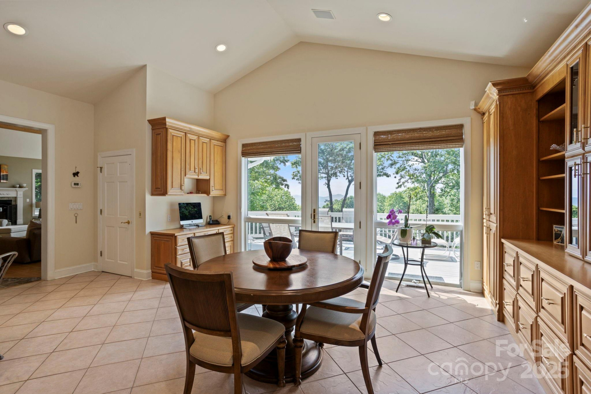 101 Beckwood Court - Photo 14
