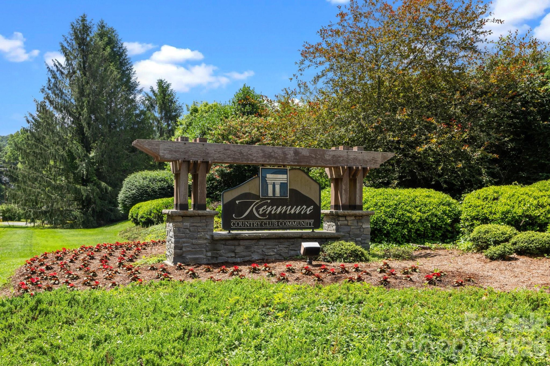 360 Kenmure Drive - Photo 5