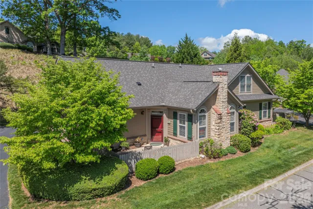 122 Outlook Circle
