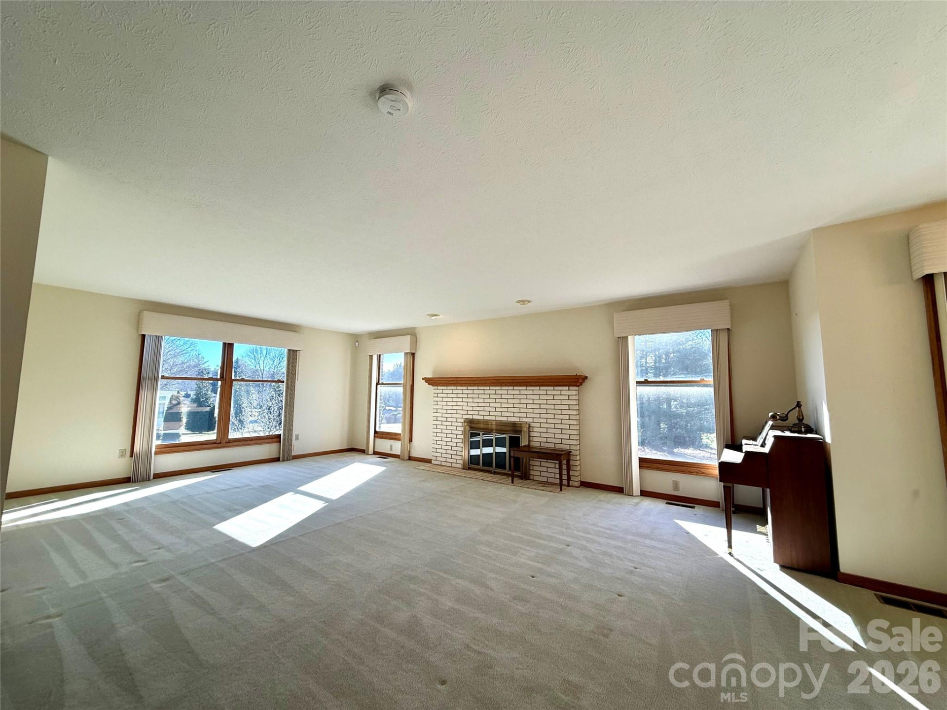 2001 Plum Tree Lane - Photo 5