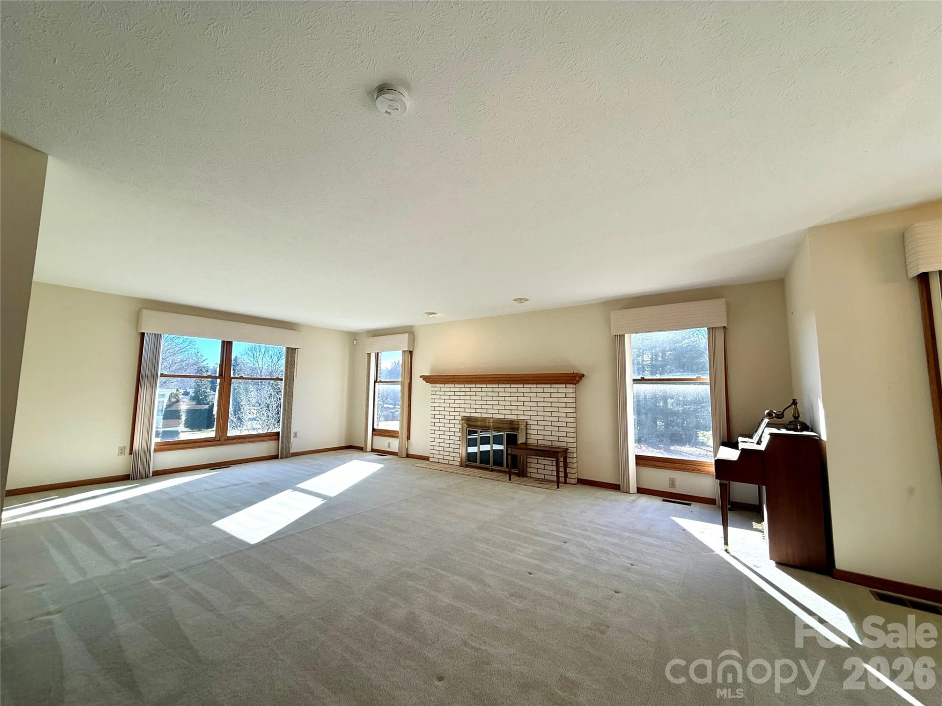 2001 Plum Tree Lane - Photo 5