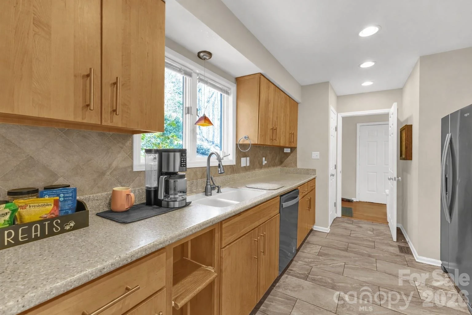 11 Poplar Drive - Photo 5