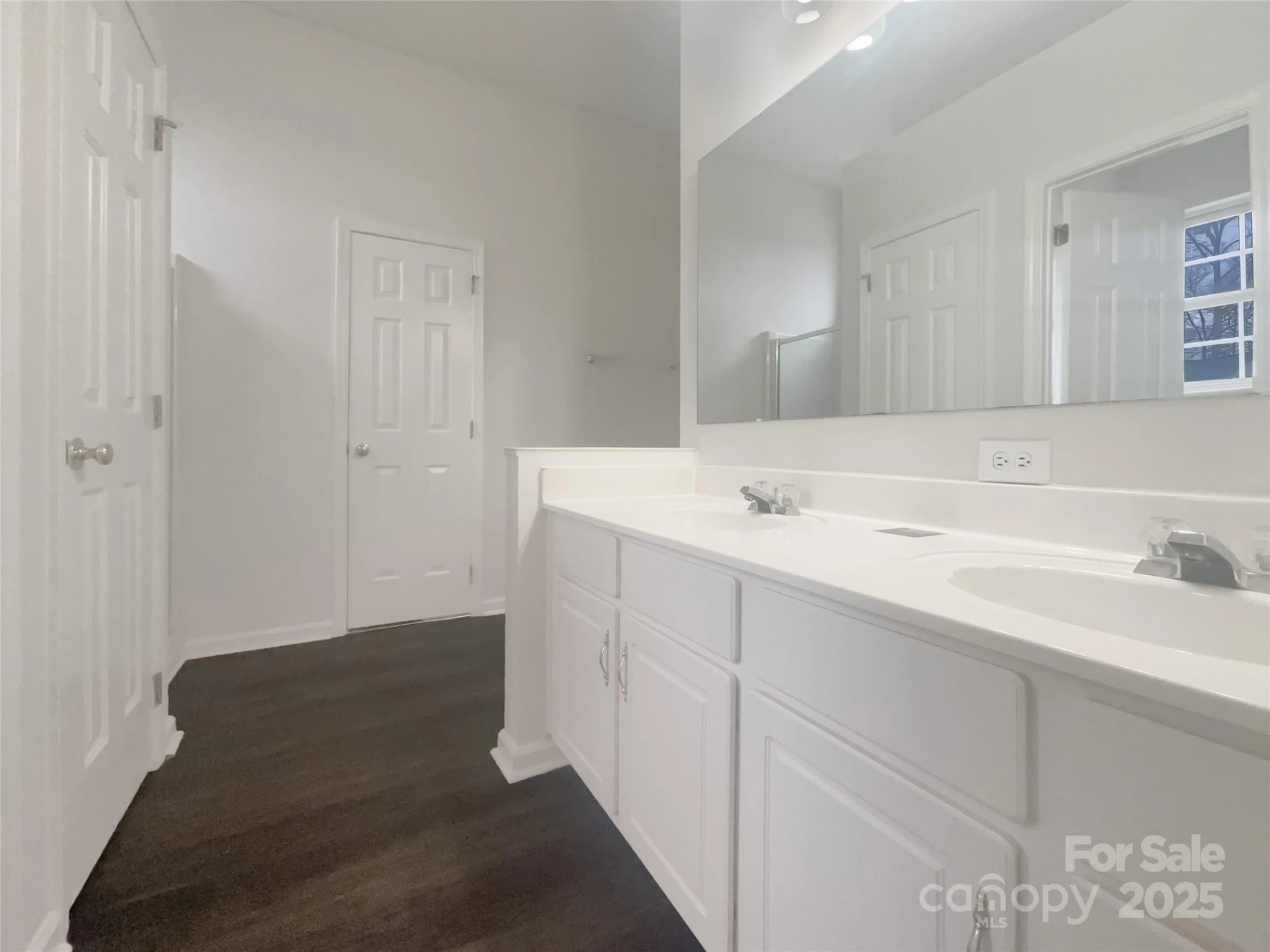 121 Shining Armor Court - Photo 15