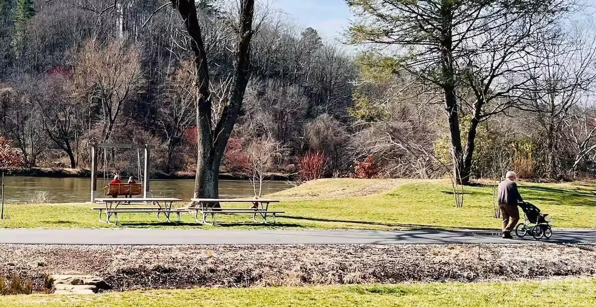 1061 and 1063 Riverside Drive - Photo 39