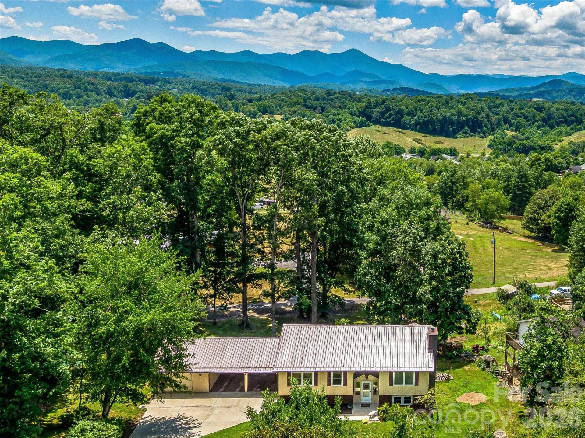 29 Tall Oaks Road - Photo 40