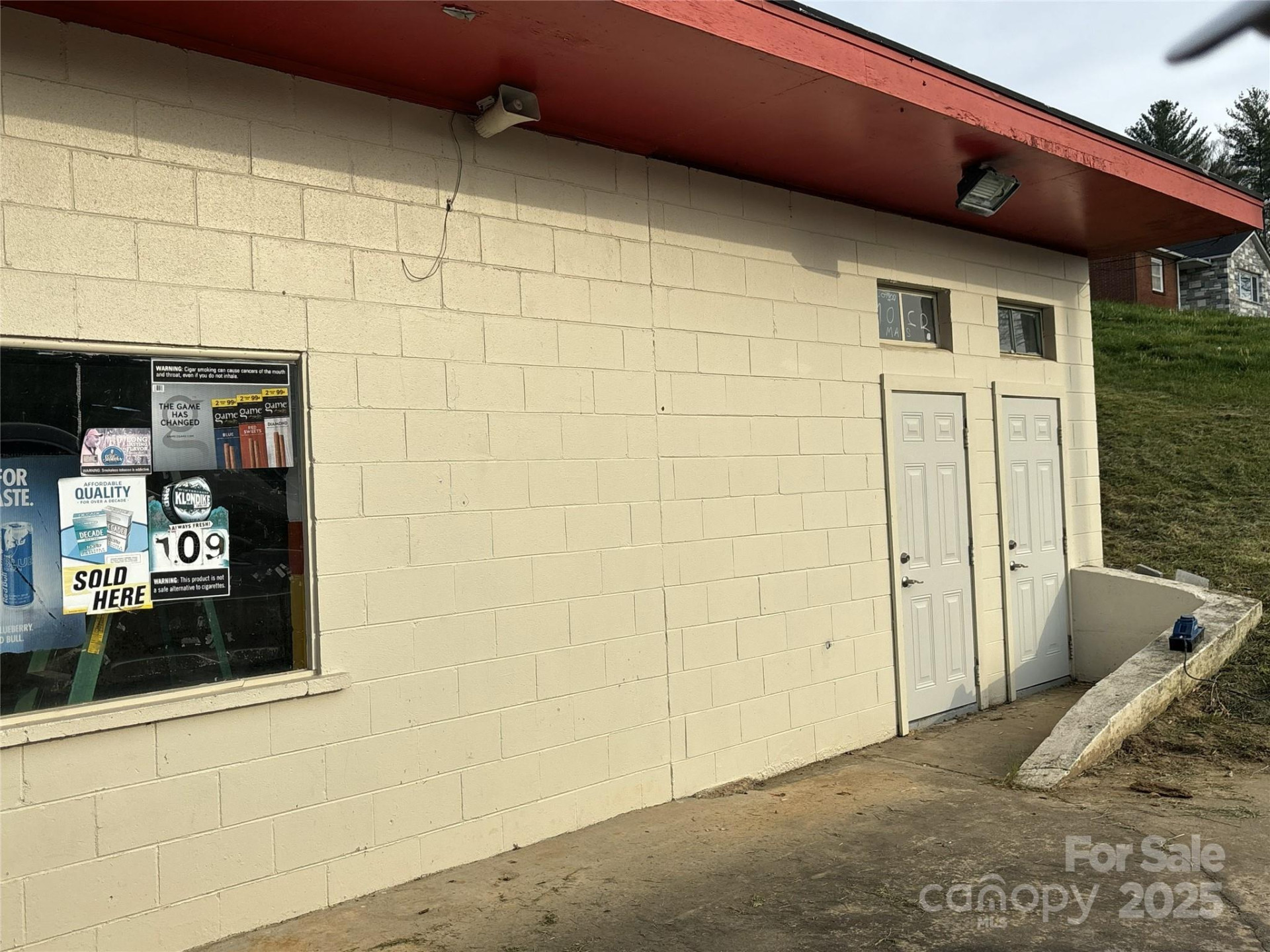 2891 Pisgah Drive - Photo 2