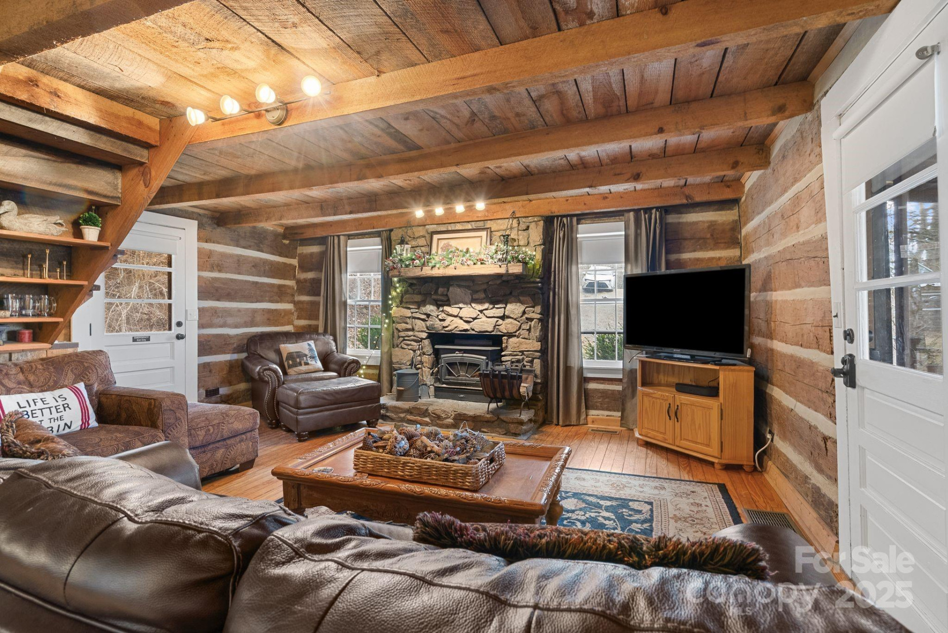 1040 Oak Ridge Lane - Photo 4