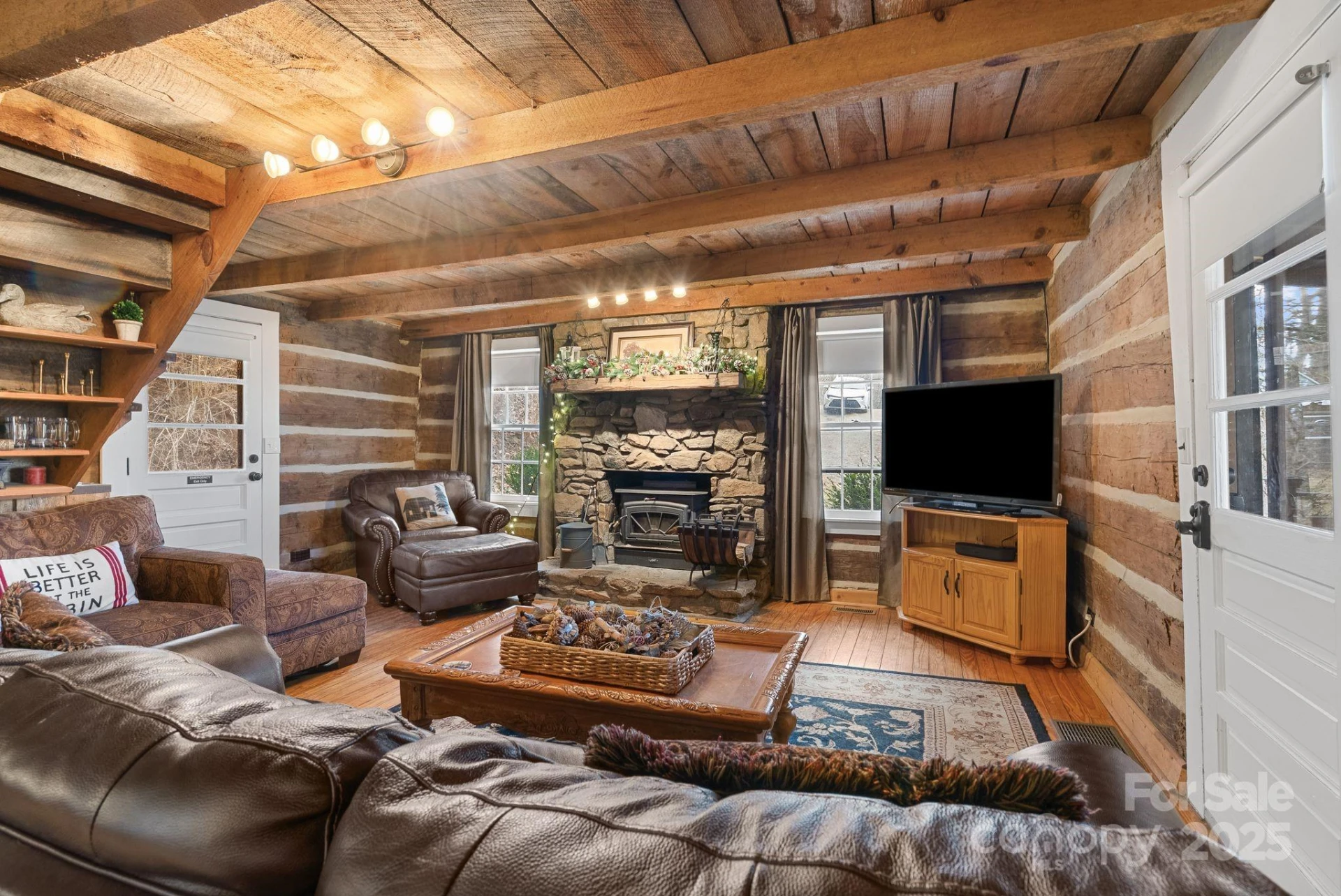 1040 Oak Ridge Lane - Photo 4