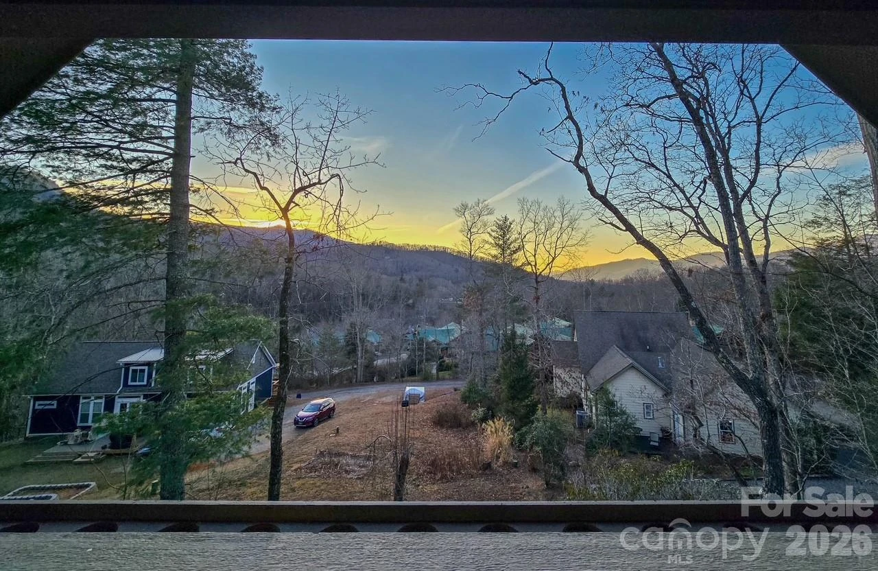 10 McMurray Lane - Photo 3