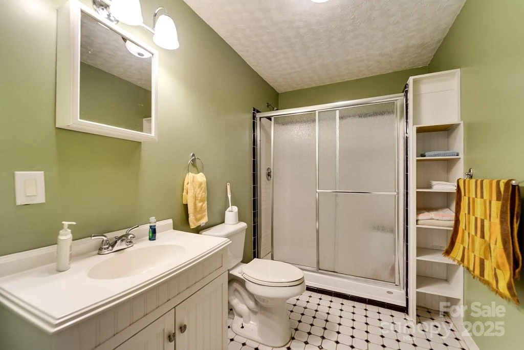 832 Asheville Highway - Photo 32