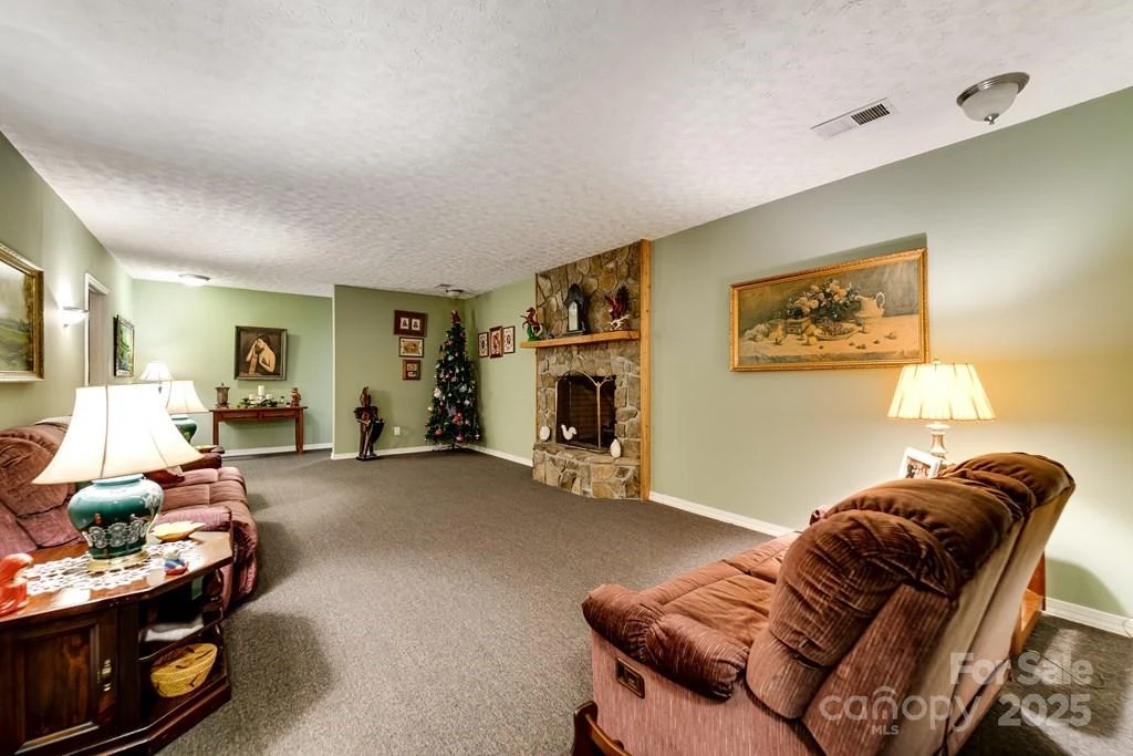 832 Asheville Highway - Photo 34