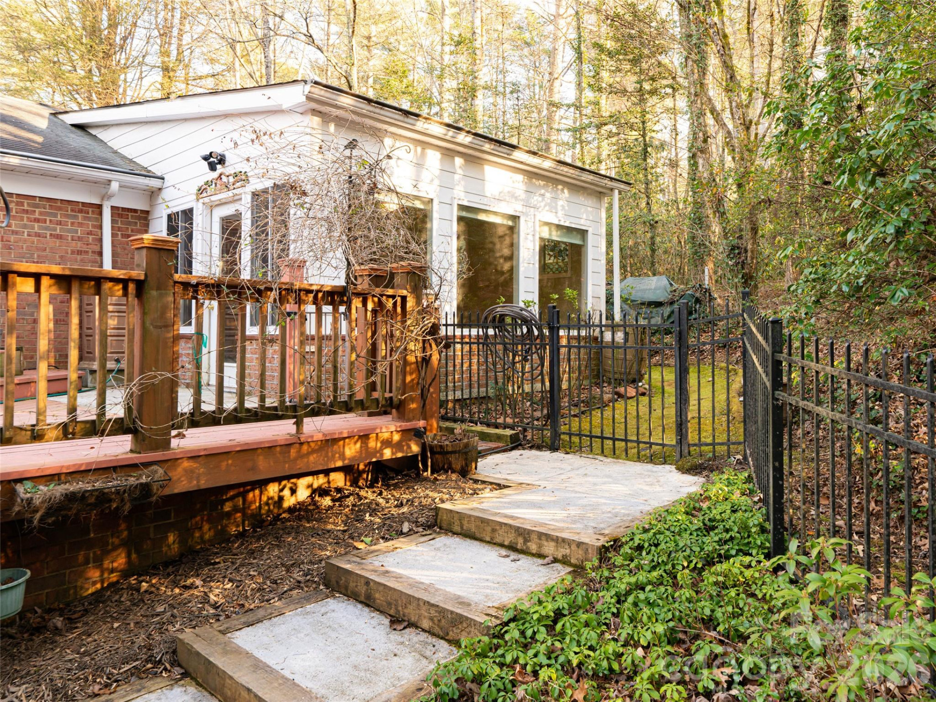 100 Wolf Shoals Drive - Photo 38