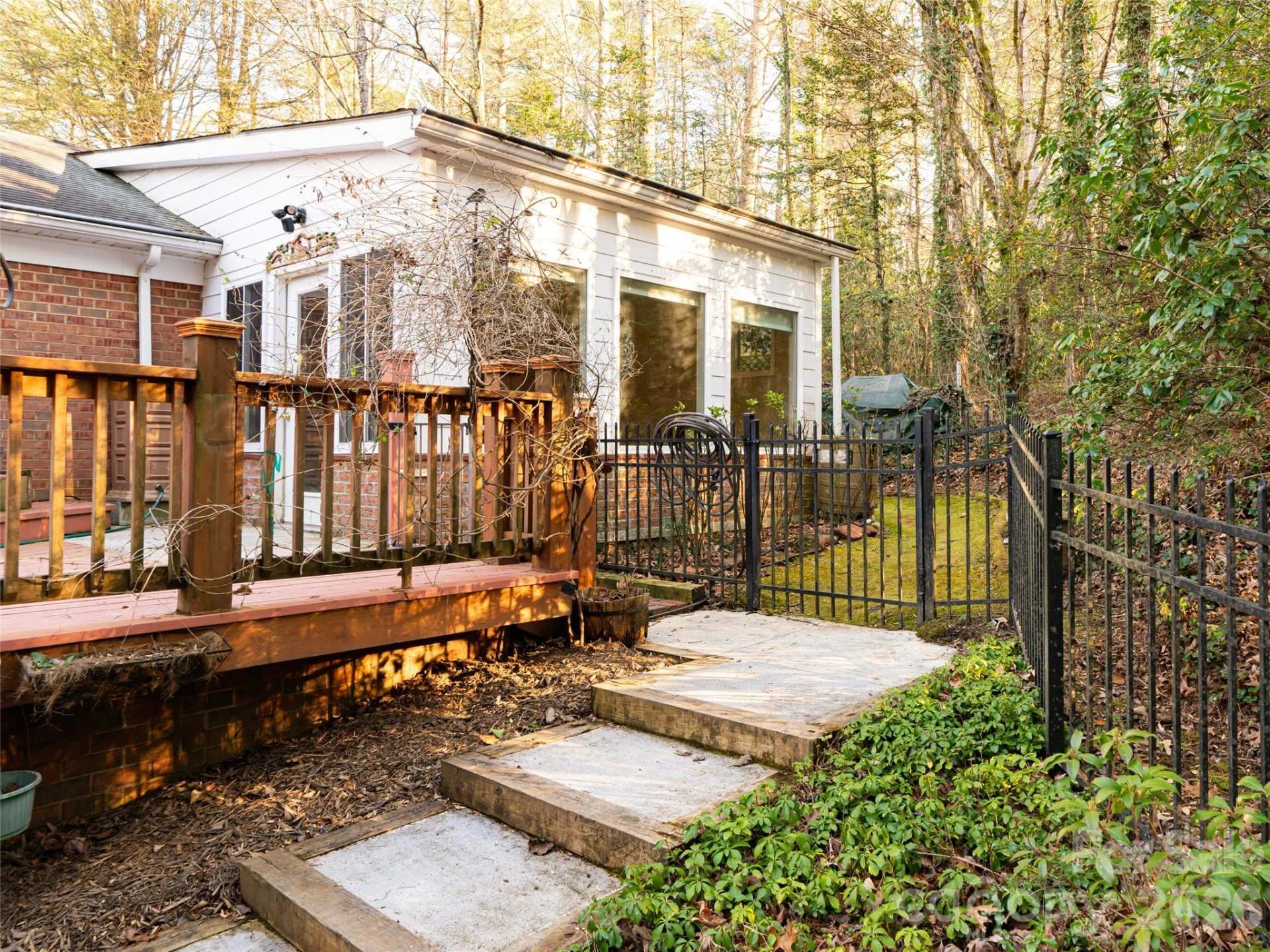 100 Wolf Shoals Drive - Photo 38